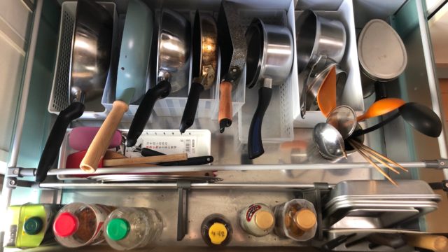 キッチン ビフォーアフター フライパン収納